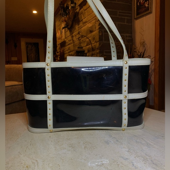 MAXX New York Shoulder Bag GUC - Picture 1 of 9